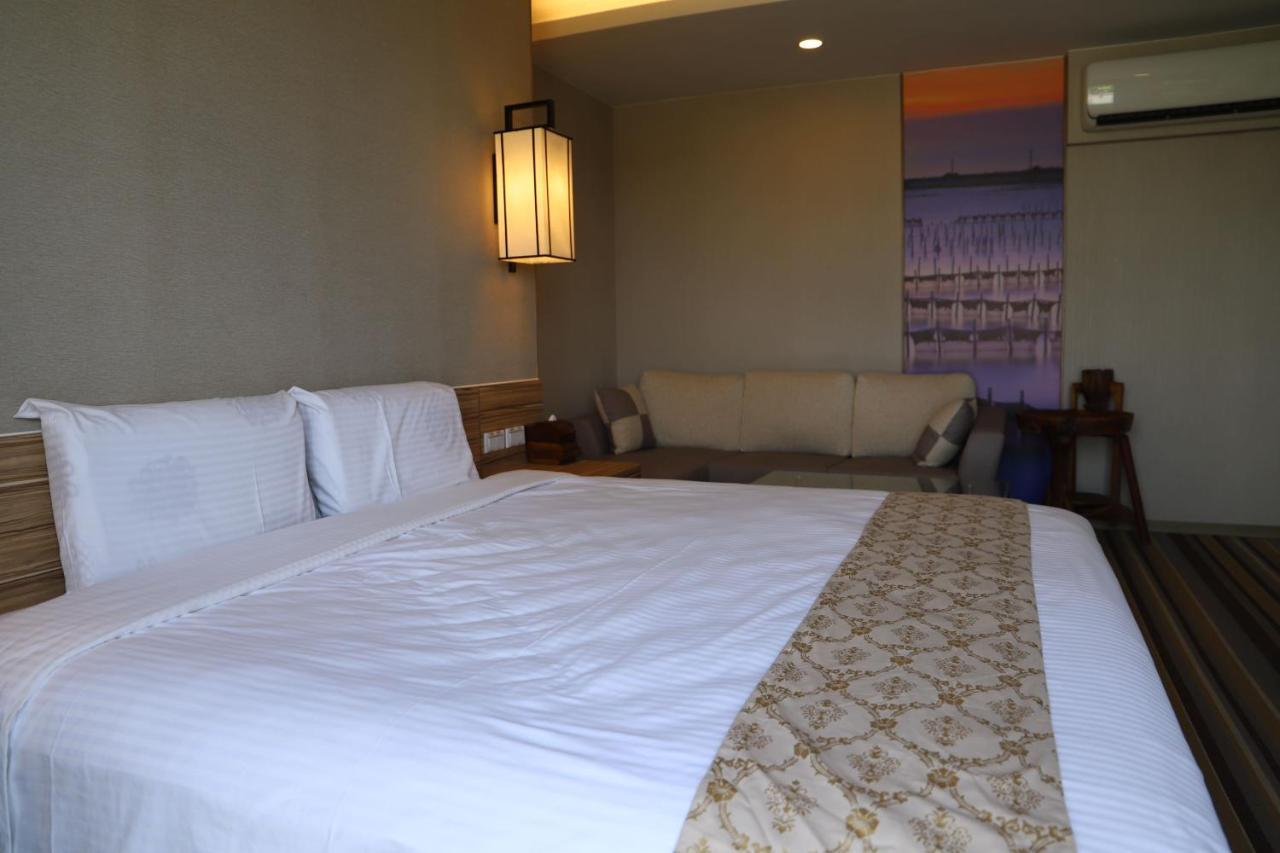 Tainan Julie'S Garden 峰情文旅 Hotel Анпин Екстериор снимка