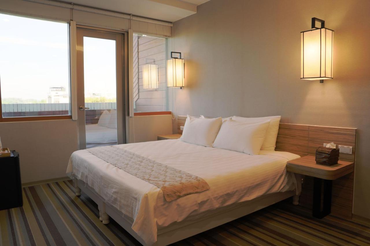 Tainan Julie'S Garden 峰情文旅 Hotel Анпин Екстериор снимка